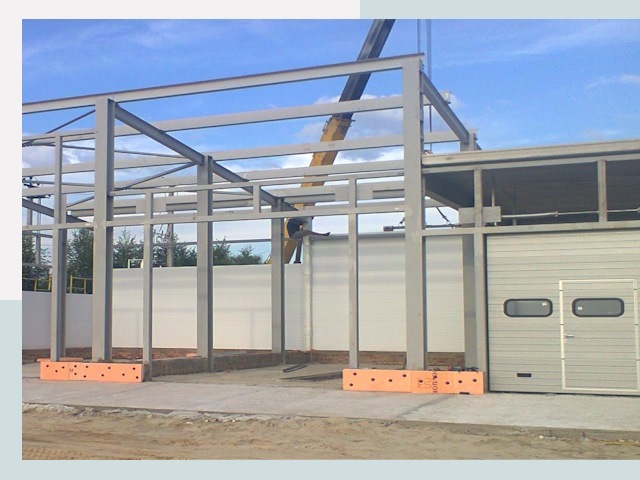 Строительство автосервисов от СтальСтрой-Дзр по цене 610 руб.